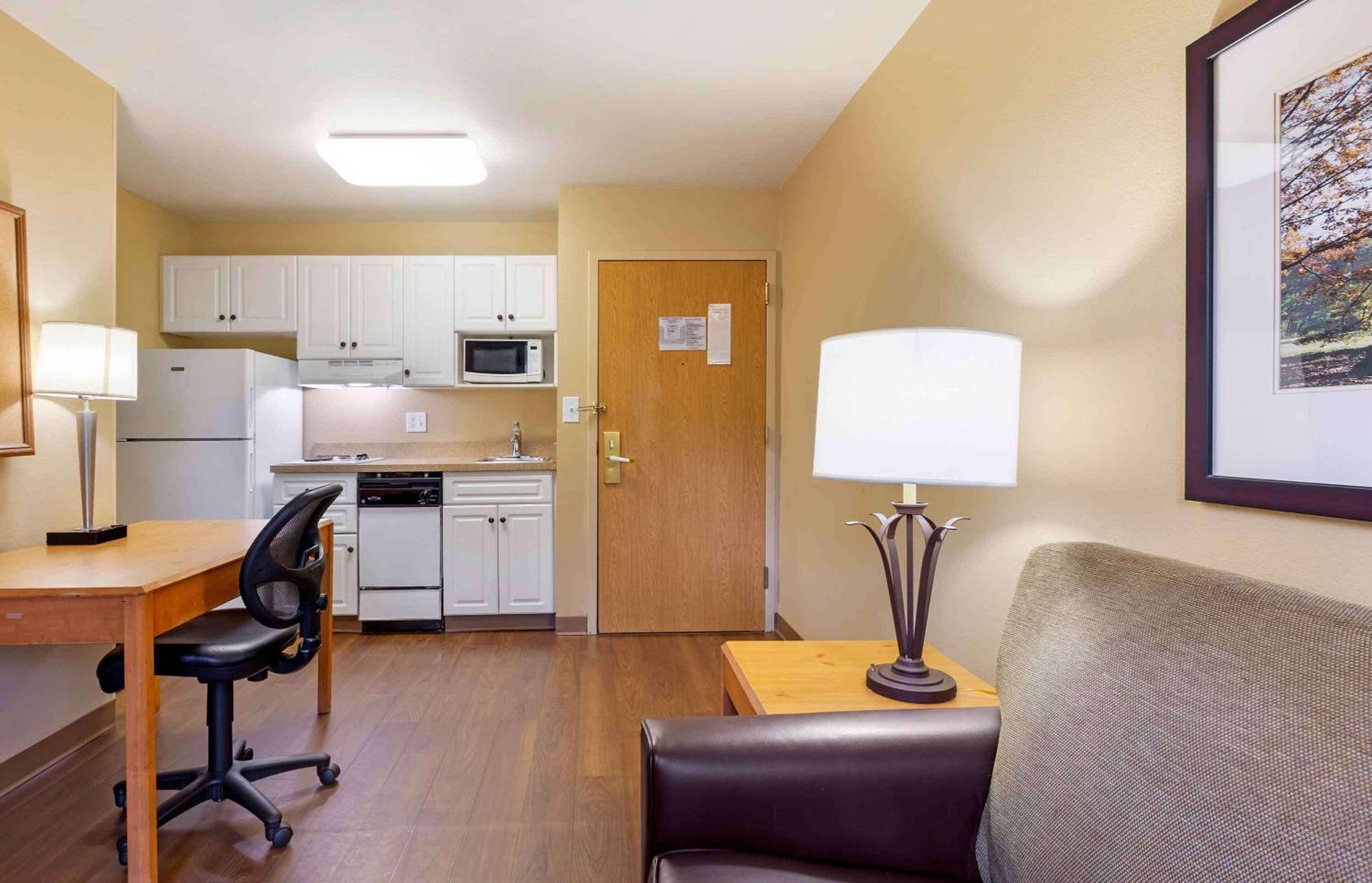Extended Stay America Suites - Boston - Waltham - 32 4Th Ave Zewnętrze zdjęcie